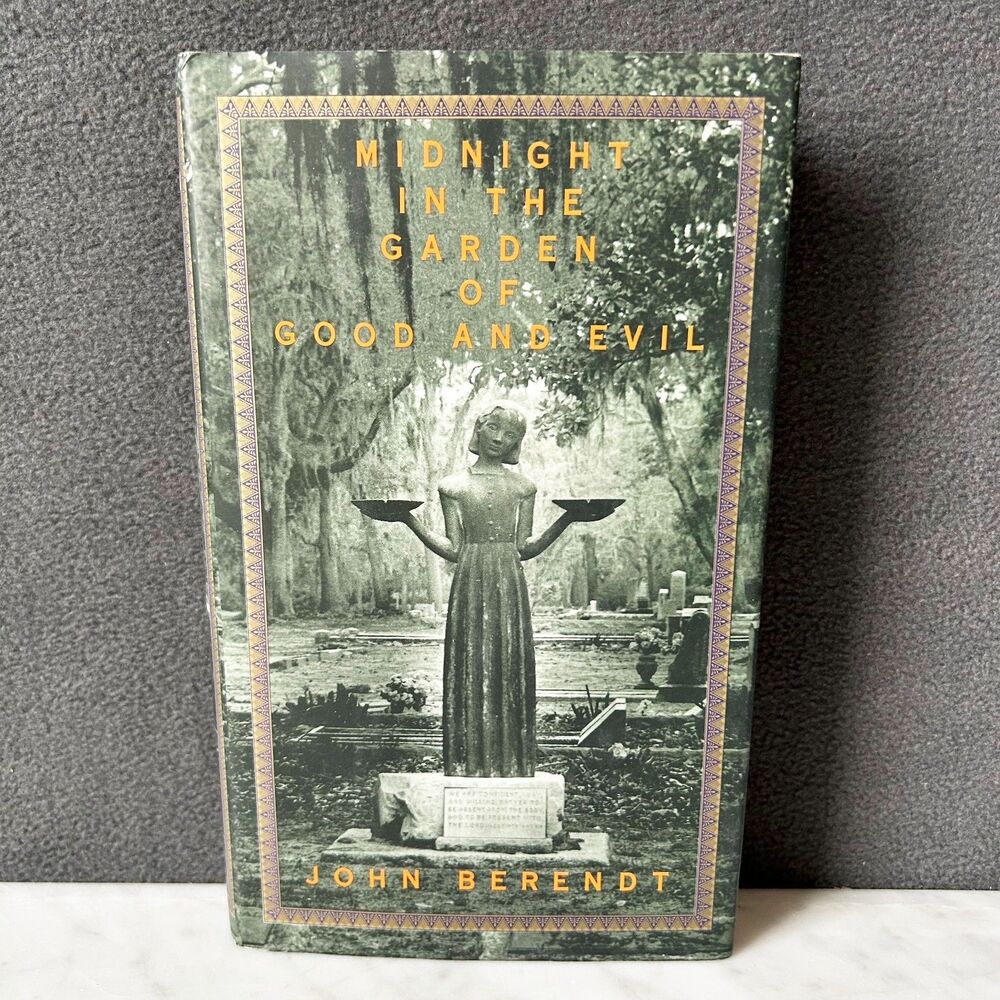 Midnight in the Garden of Good and Evil Hardcover Book by John Berendt 1994